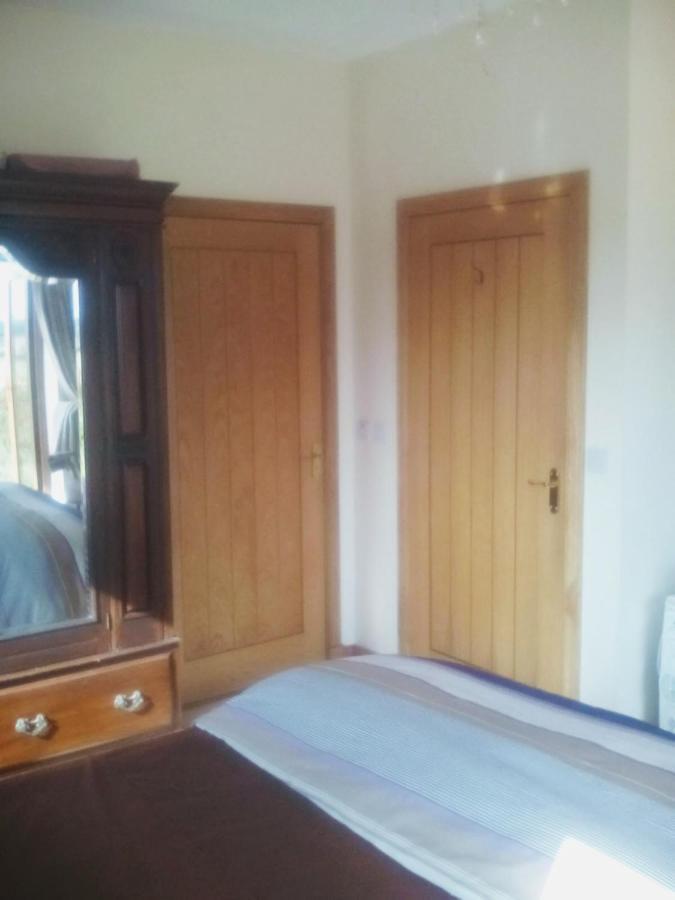 Barrock April House B&B 외부 사진